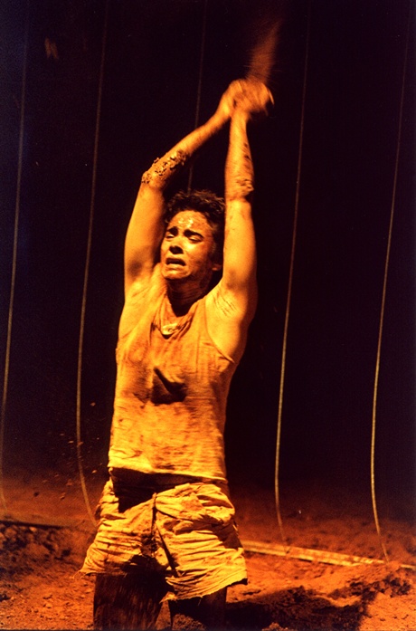 Basirah em Sebastião (2000), foto: Mila Petrillo